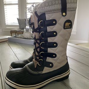 Sorel Tofino Holiday Waterproof Snow Boots Size 8